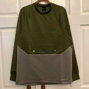Grand::AC men’s long sleeved pullover, size M. Olive & taupe color block.
